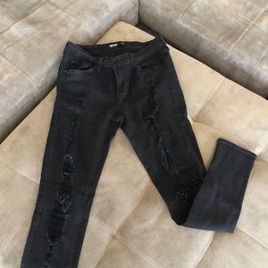 Black high waisted distressed skinny jeans!